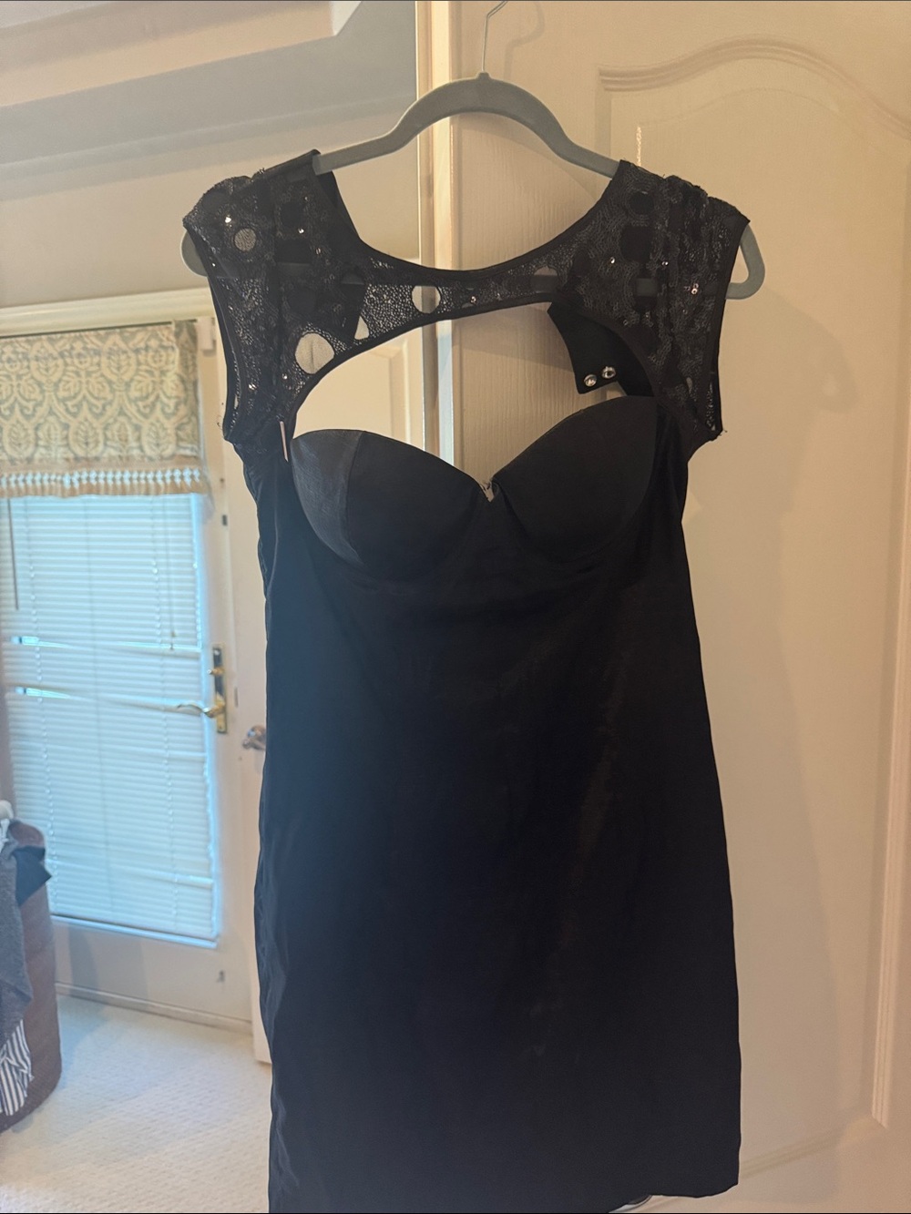 Abyss By Abby Black Lace-Detail Bodycon Dress